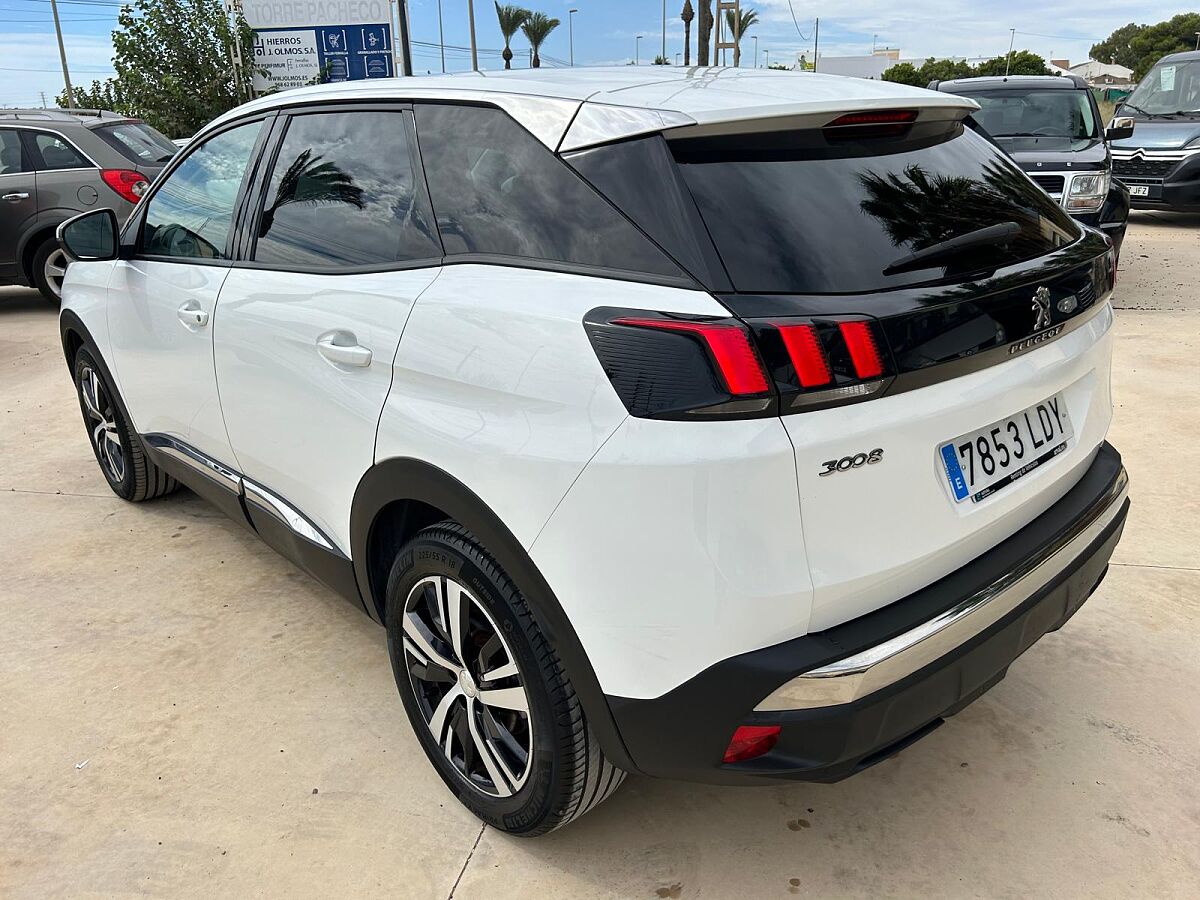 PEUGEOT 3008 ALLURE 1.2 AUTO SPANISH LHD IN SPAIN ONLY 71000 MILES SUPERB 2020